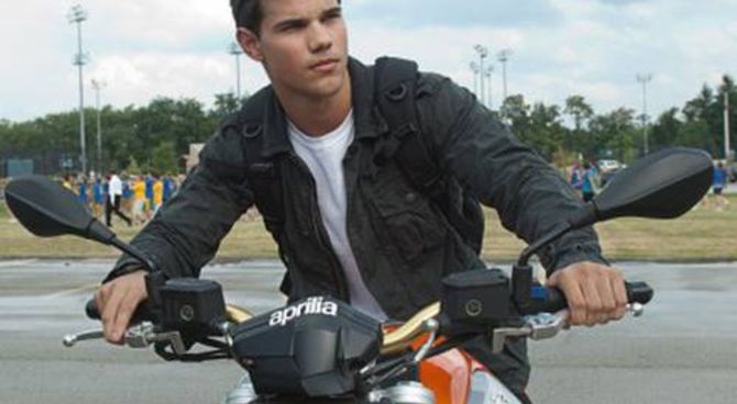 Abduction - Taylor Lautner