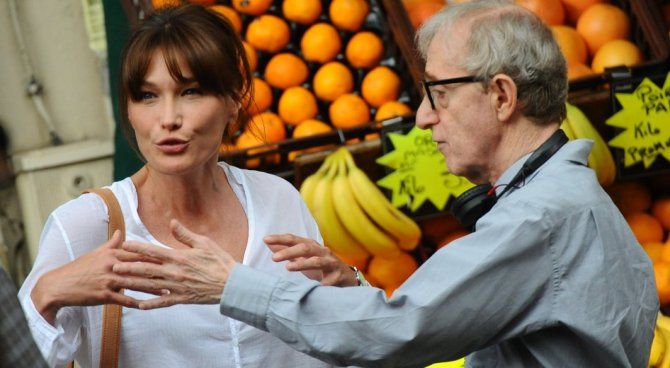 Carla Bruni, italiana in Francia per Allen<br>