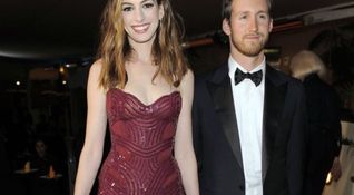 Anne Hathaway, Adam Shulman