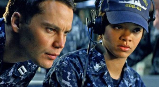 Battleship - Taylor Kitsch, Rihanna
