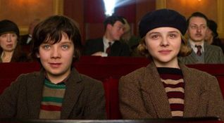 Hugo Cabret - Asa Butterfield e Chloe Moretz