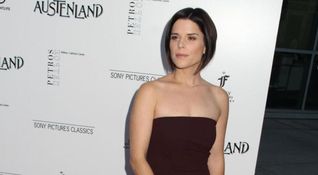 Neve Campbell