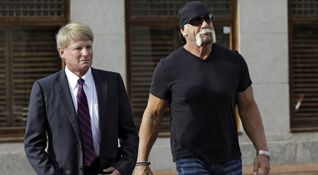 Hulk Hogan con il suo avvocato durante il processo Bollea vs Gawker