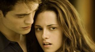 The Twilight Saga: Breaking Dawn - Robert Pattinson e Kristen Stewart