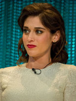 Lizzy-Caplan