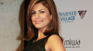 Eva Mendes presenta "Live!"