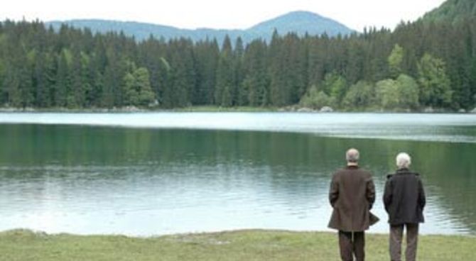 La ragazza del lago