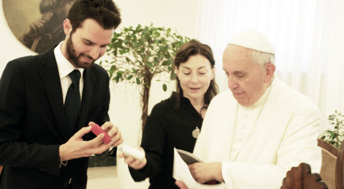 Andrea Iervolino & Graciela Rodriguez con Papa Francesco