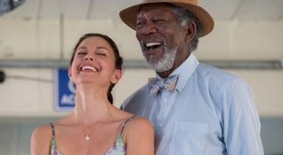 Dolphin Tale 2