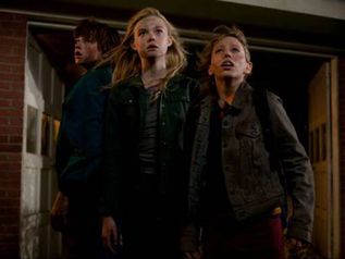 Super 8 - Joel Courtney e Elle Fanning