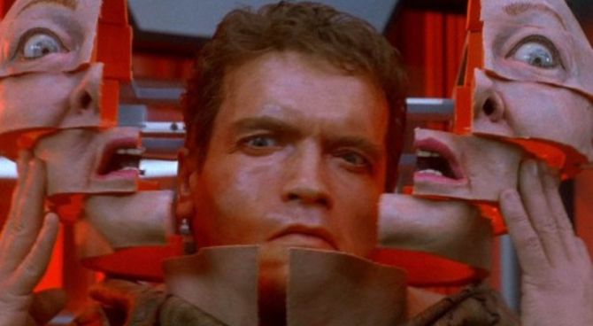 Atto di forza - Arnold Schwarzenegger
