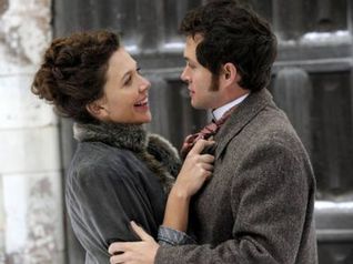 Hysteria - Maggie Gyllenhaal, Hugh Dancy