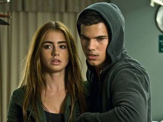 Abduction - Taylor Lautner e Lily Collins