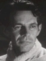 Raymond -Massey