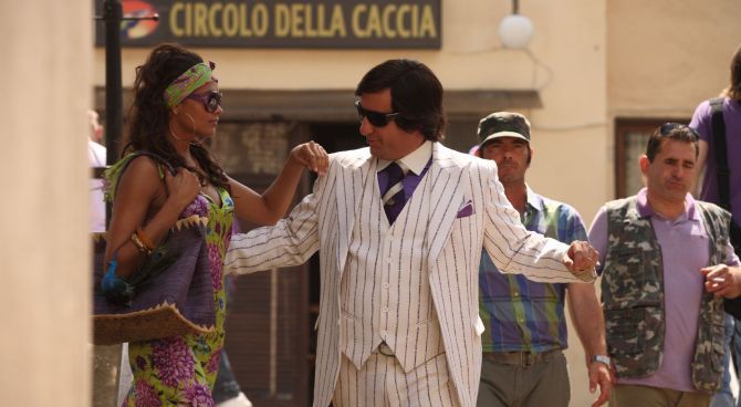 Antonio Albanese in Qualunquemente