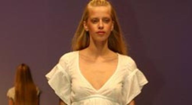 Modella in passerella a Milano Moda Donna