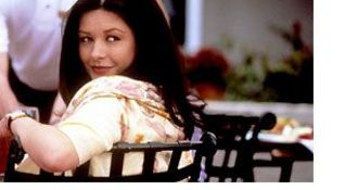 Catherine Zeta Jones in Traffic